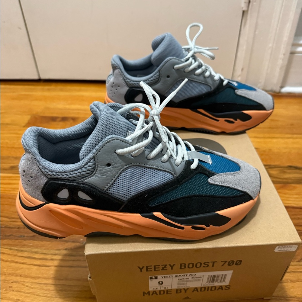 Adidas Yeezy Boost 700 Wash Orange - Picture 2 of 7